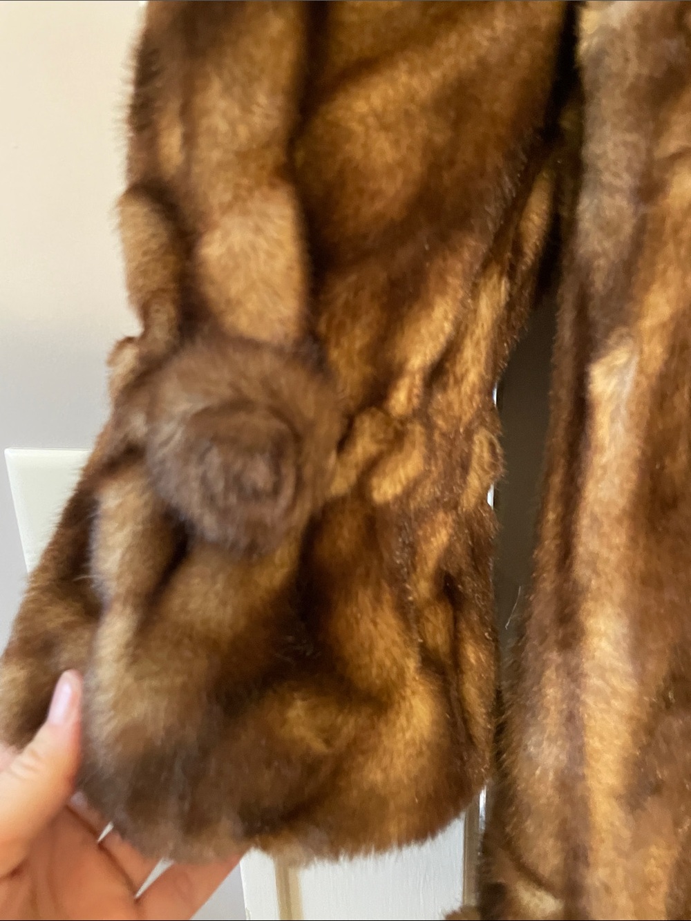 Pamela McCoy Plush Brown Faux-Fur Coat - Picture 3 of 10